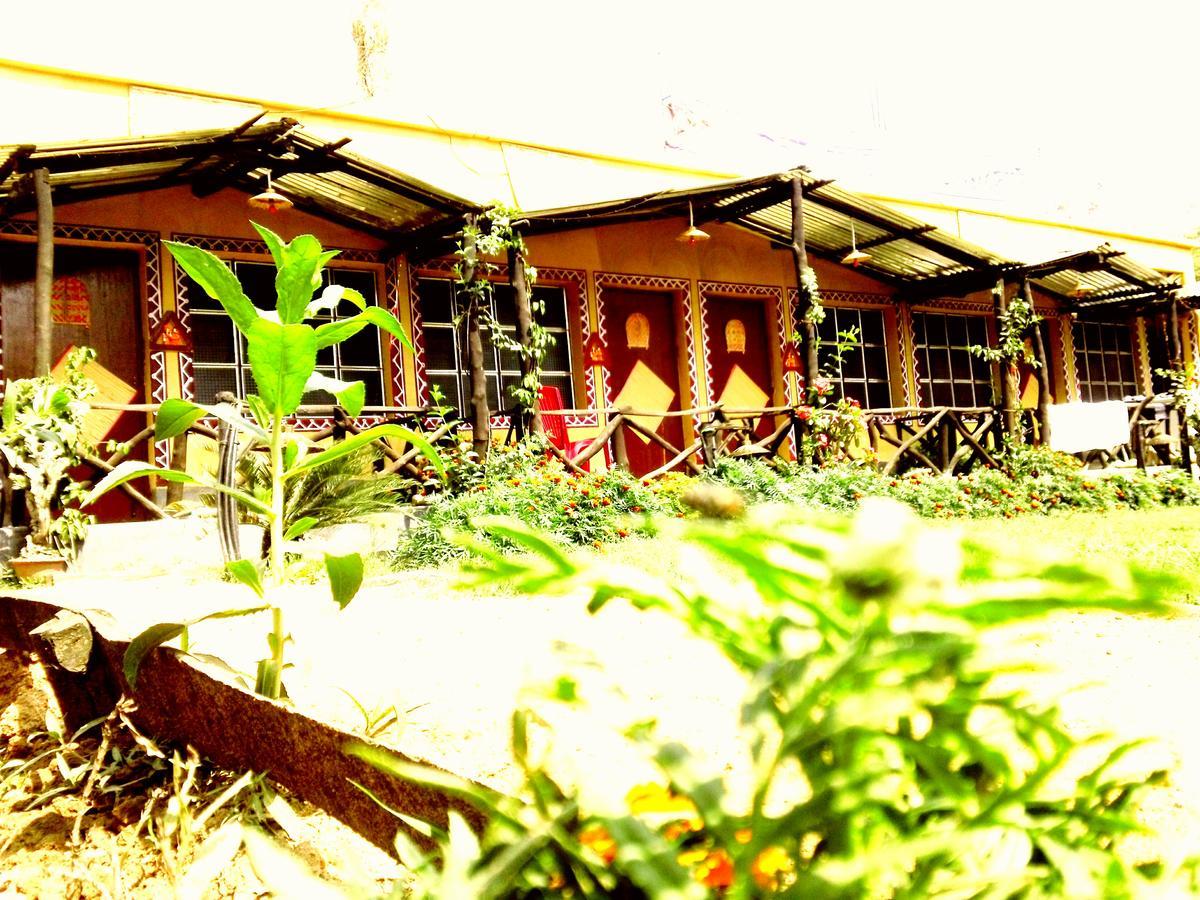 Roshnai Village Resort Bolpur Exteriör bild