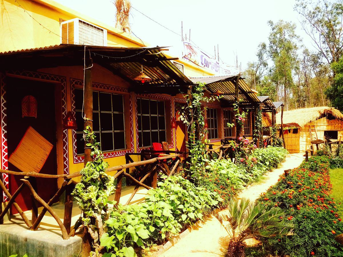 Roshnai Village Resort Bolpur Exteriör bild
